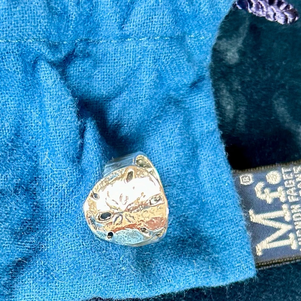 Mignon Faget Sand Dollar Ring - Picture 4 of 13